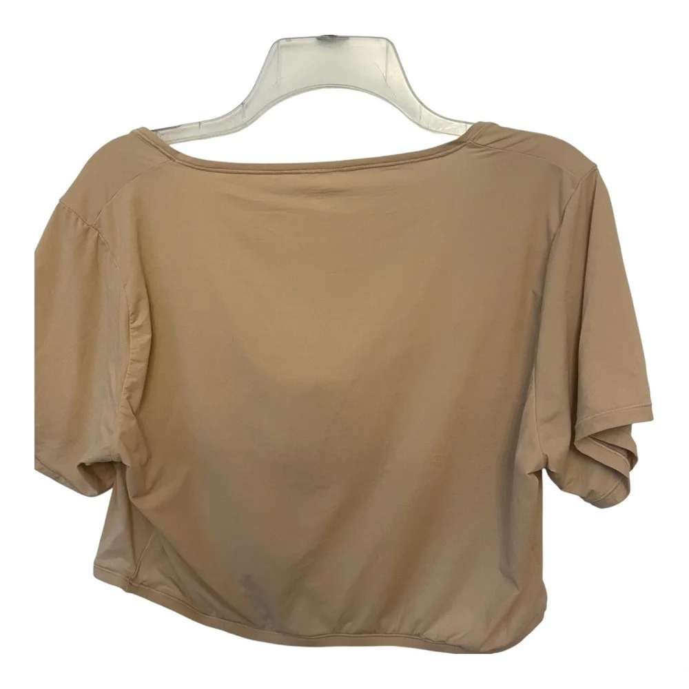 SKIMS Tan Crop Fitted Blouse Short Sleeve - Picture 2 of 3
